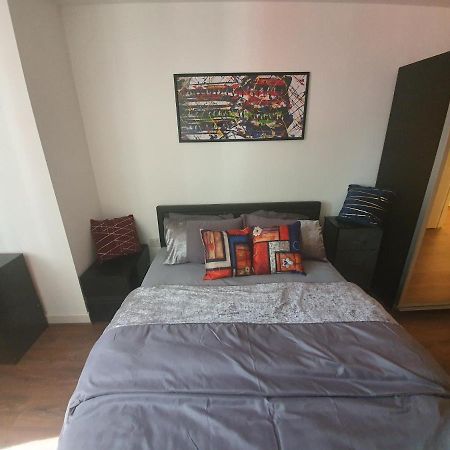 Double Room With Shared Bathroom London Eksteriør bilde