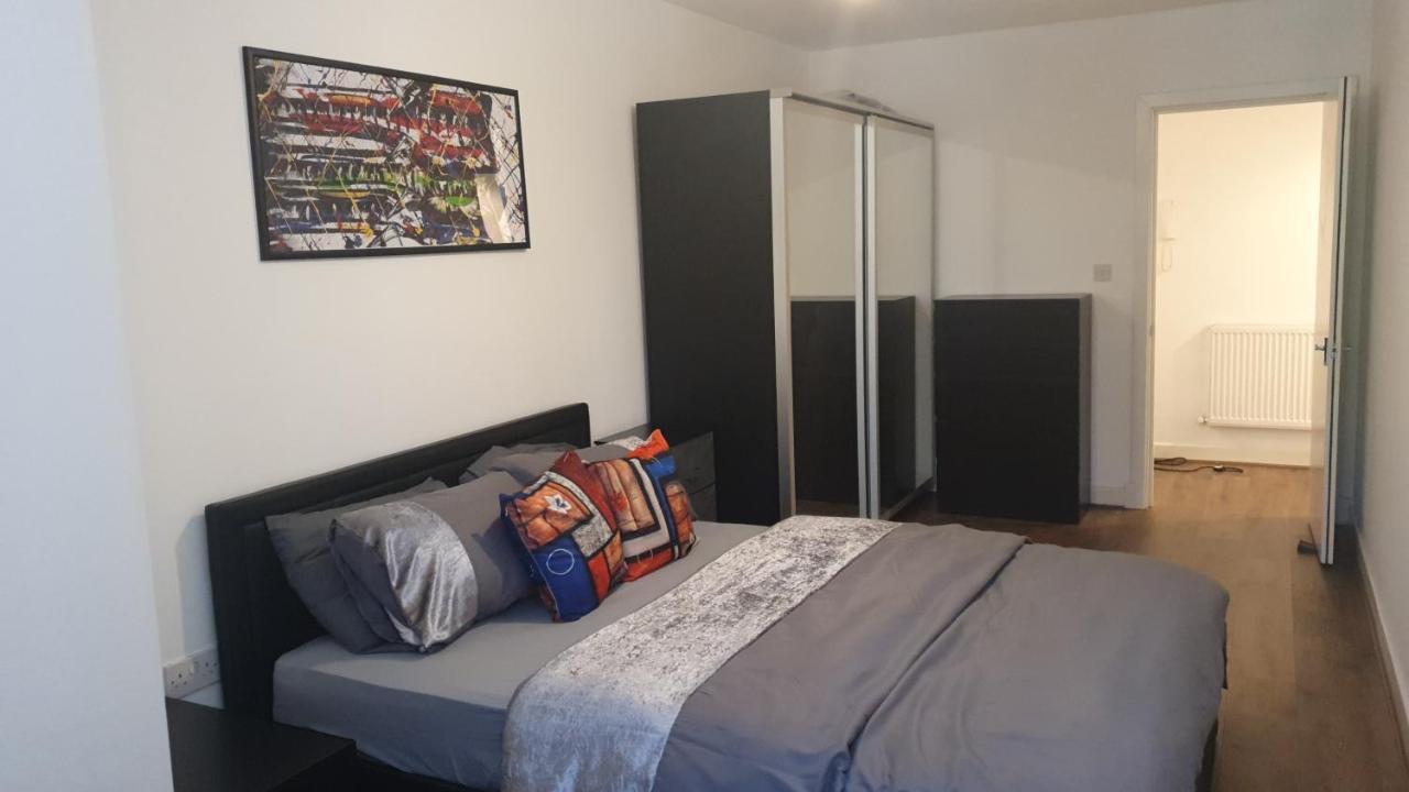 Double Room With Shared Bathroom London Eksteriør bilde